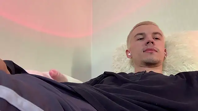 Pokazy przed kamerką – Jeremy1Scott