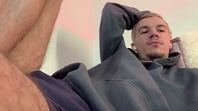 Jeremy1Scott Adlı Modelin Web Kamerası Şovu