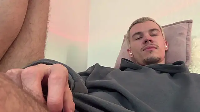 Jeremy1Scott Webcamshow