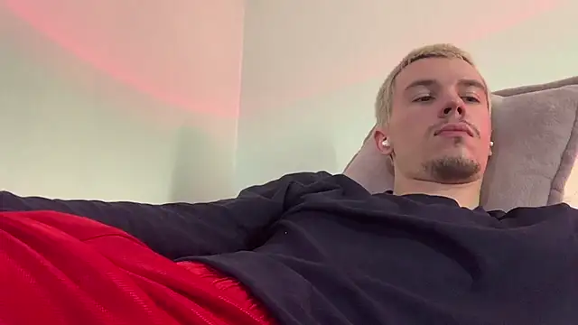 Jeremy1Scott 在線直播表演