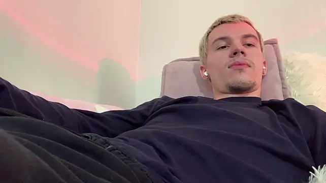 Jeremy1Scott 在線直播表演