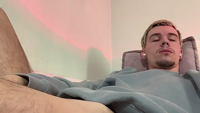 Jeremy1Scott 在線直播表演