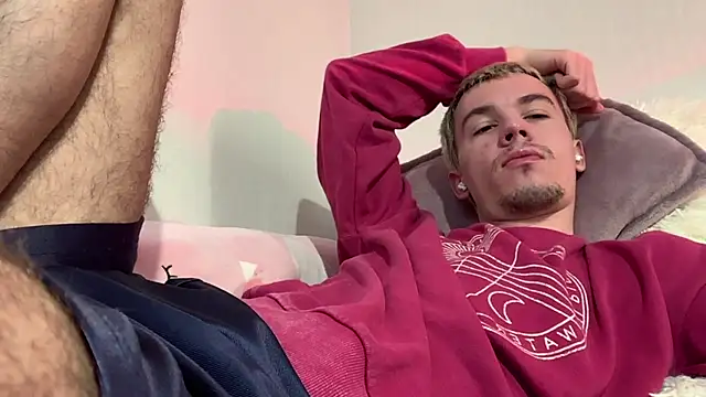 Show modela Jeremy1Scott na web-kameri
