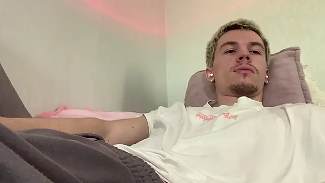 Jeremy1Scott 网络视讯表演