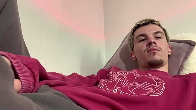 Jeremy1Scott 在線直播表演
