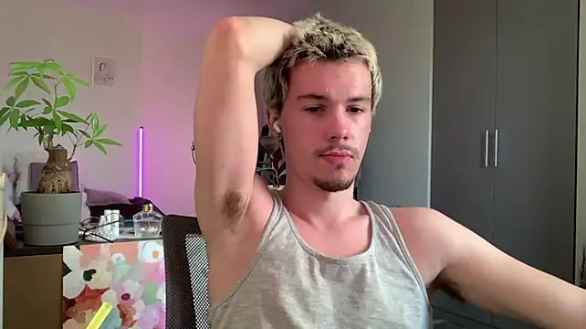 Jeremy1Scott Show in webcam