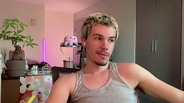 Jeremy1Scott Show in webcam