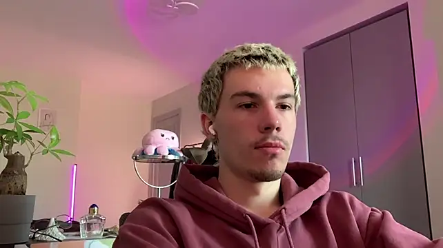 Jeremy1Scott Show in webcam