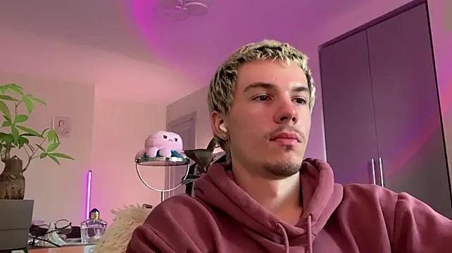 Jeremy1Scott Webcamshow