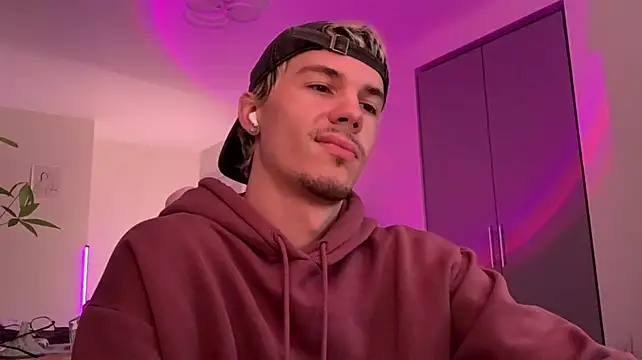 Jeremy1Scott Webcamshow