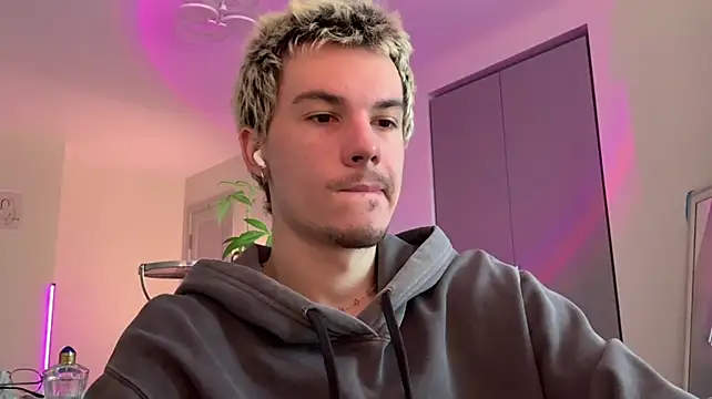 عرض كام Jeremy1Scott