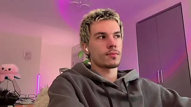 عرض كام Jeremy1Scott