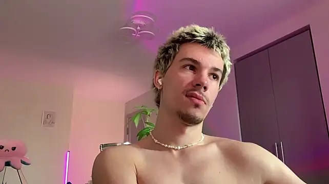 Jeremy1Scott Chat XXX in diretta