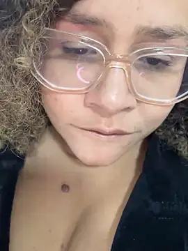 Teachersexy4 élő XXX-chatje