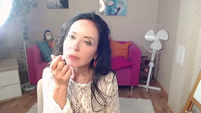 צ'אט XXX בשידור חי של beautiful_moon3