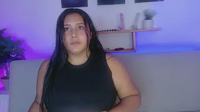 SOPHI_MORGANN Adlı Modelin Canlı XXX Sohbeti