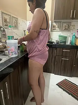 neelam_singh0 Adlı Modelin Canlı XXX Sohbeti