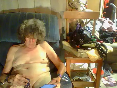 OldManOnline Show in webcam