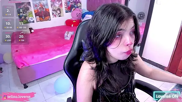 selina_lovers_'s Live XXX Chat