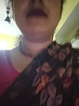 הופעת וובקאם של Rayal_bhabi