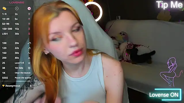 MeganNewCat Adlı Modelin Canlı XXX Sohbeti