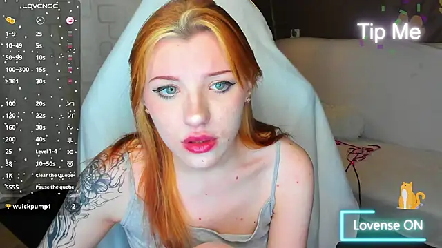 MeganNewCatn Webbikameraesitys