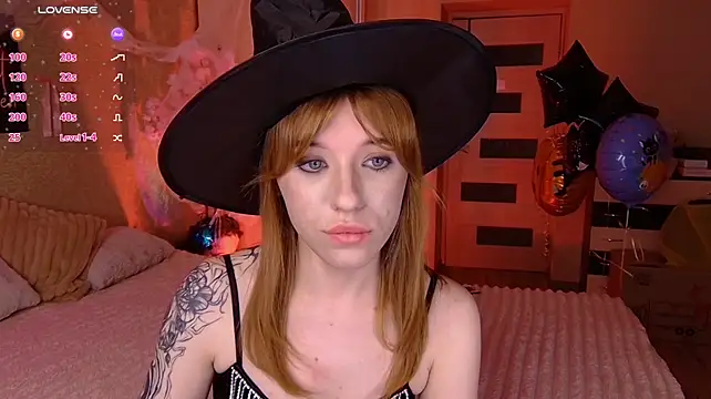 MeganNewCat Webcam-Show