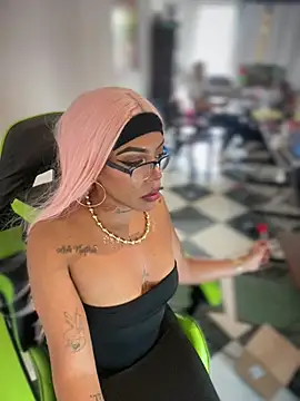 הופעת וובקאם של NovaFoxx
