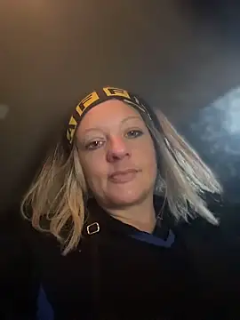 queenkelly1234's Live Chat Room