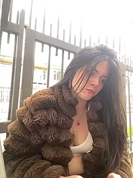 Chatroom XXX en direct de PamelaJonsom_