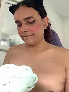 Webkamerová show La-Gatiita-trans