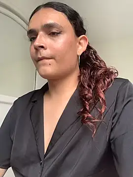 La-Gatiita-trans Show in webcam