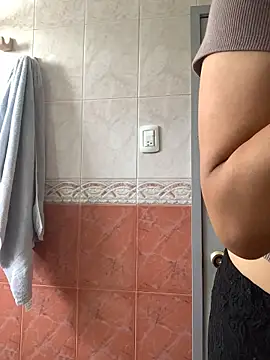 La-Gatiita-trans Show in webcam