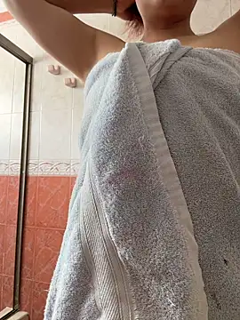 La-Gatiita-trans webkamerás műsora