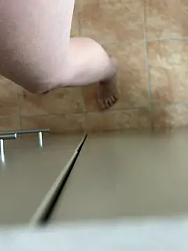JuicyGamess' Webcam Show