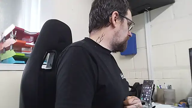Otis_Firefly Webcam-Show