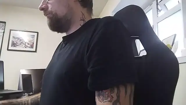 Otis_Firefly webcam show