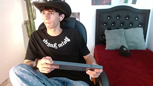 AmethystShadow17 Show Webcam