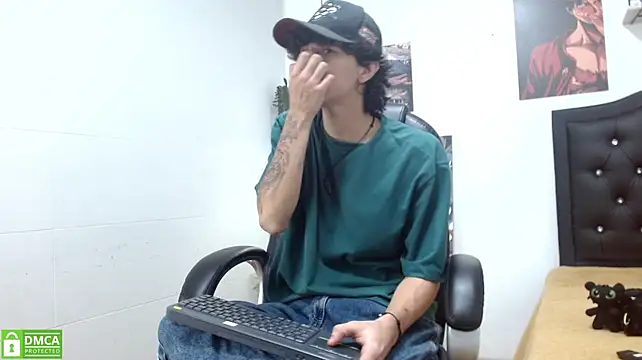 AmethystShadow17 Show in webcam