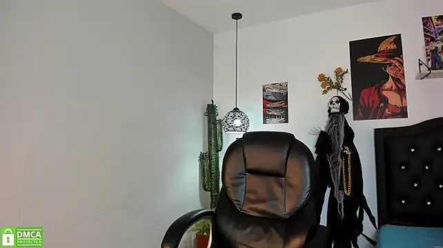 AmethystShadow17 Show in webcam