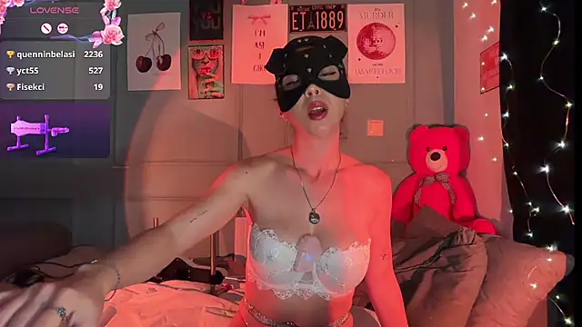XXX chat uživo modela QuennNefertiti