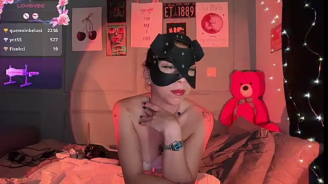 QuennNefertiti Live XXX-Chat