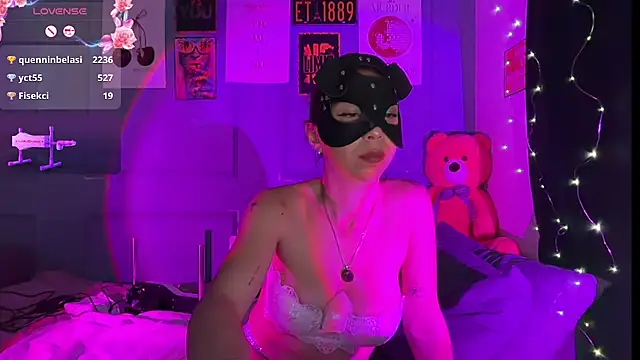 QuennNefertiti Adlı Modelin Canlı XXX Sohbeti