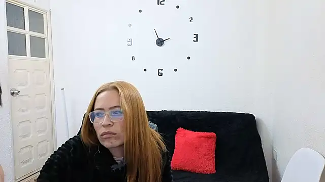 lesb_milf webcam show