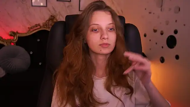 CuteeFoxy's Live XXX Chat