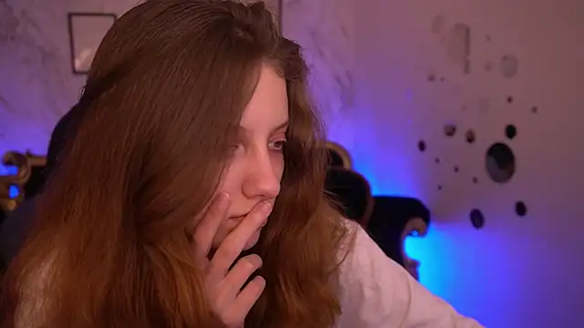 Chat XXX en directo de CuteeFoxy