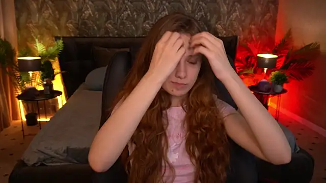 CuteeFoxy Live XXX-chat