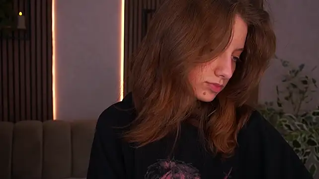 CuteeFoxy's Live XXX Chat