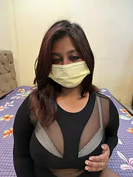 NaughtyZoya Show Webcam