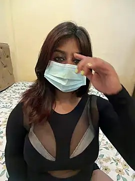 NaughtyZoya webcam show